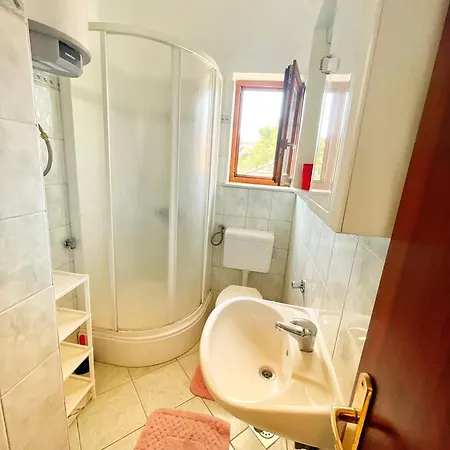 Zlato 70m From Beach! Apartment