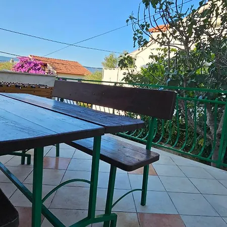 Zlato 70m From Beach! Apartment